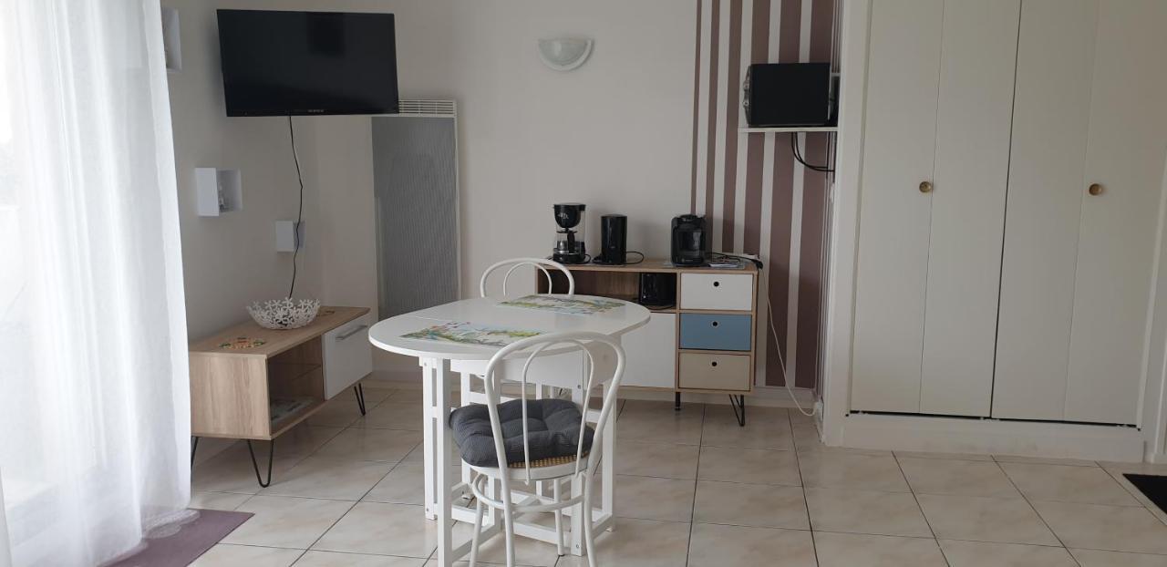Studio Proche Ecole De Voile Et Plage Apartment Saint-Georges-de-Didonne Exterior photo
